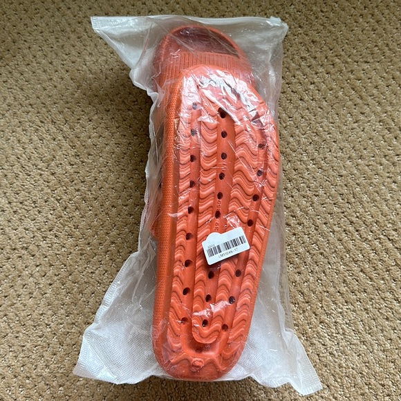 Cushioned Cloud Slippers Non-Slip Lightweight Thick Sole Sandals, Size 8.5W - Picture 6 of 6